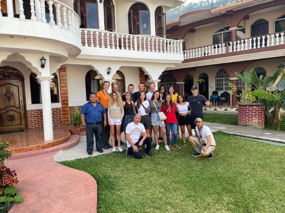 Hotel Posada Gutierrez Panajachel Exterior foto